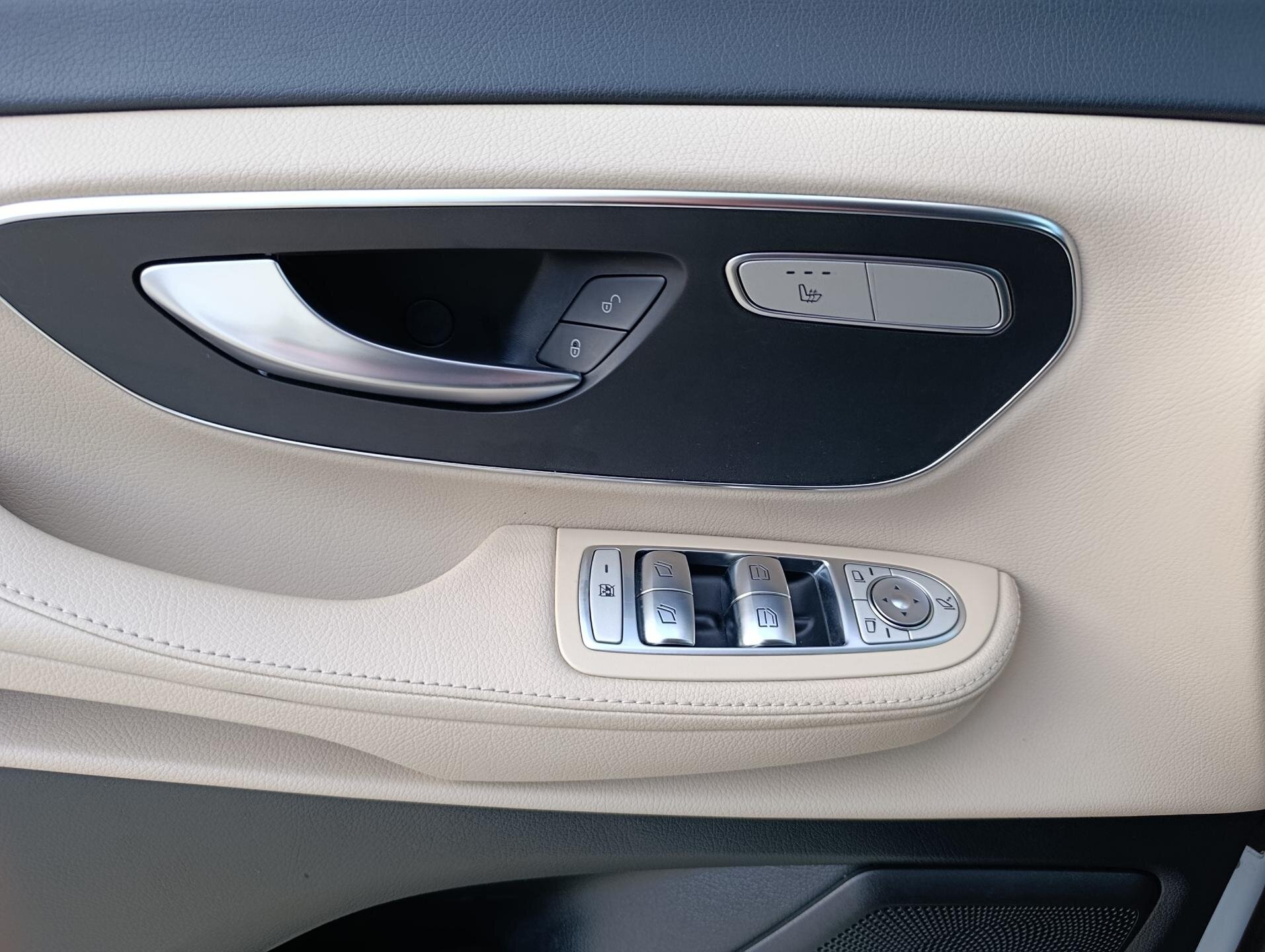 Mercedes-Benz Třídy V Kombi 2,1 l 140 kw