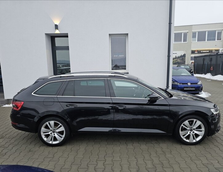 Škoda Superb Kombi 2,0 l 110 kw
