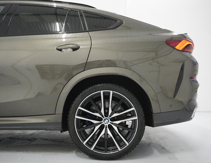 BMW X6 SUV 3,0 l 250 kw