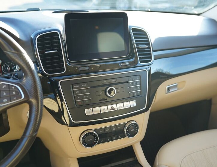 Mercedes-Benz GLE SUV / Terénní 3,0 l 190 kw