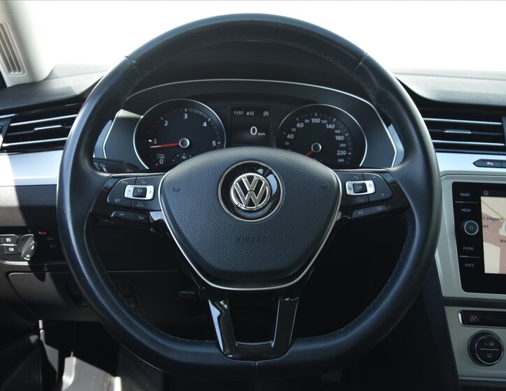 Volkswagen Passat Kombi 1,6 l 88 kw