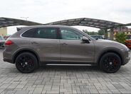 Porsche Cayenne 7