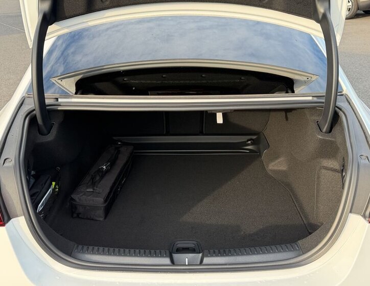 Mercedes-Benz Třídy E Sedan / Limuzína 2,0 l 145 kw