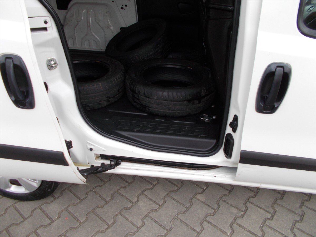 Opel Combo Skříň 1,6 l 77 kw