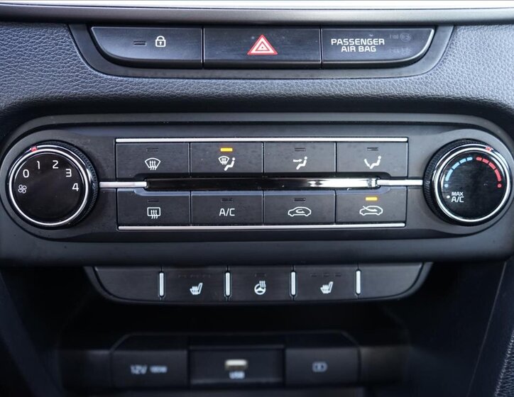 KIA Ceed Hatchback 998,0 73 kw