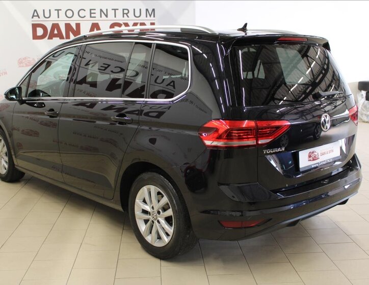 Volkswagen Touran Kombi 1,5 l 110 kw