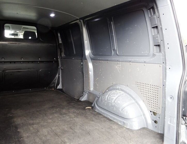 Volkswagen Transporter Skříň 2,0 l 110 kw