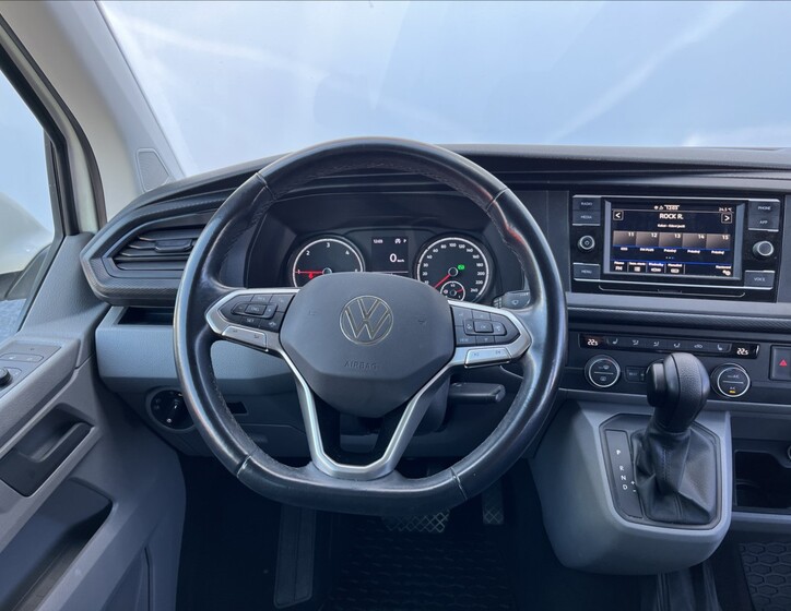 Volkswagen Caravelle 23