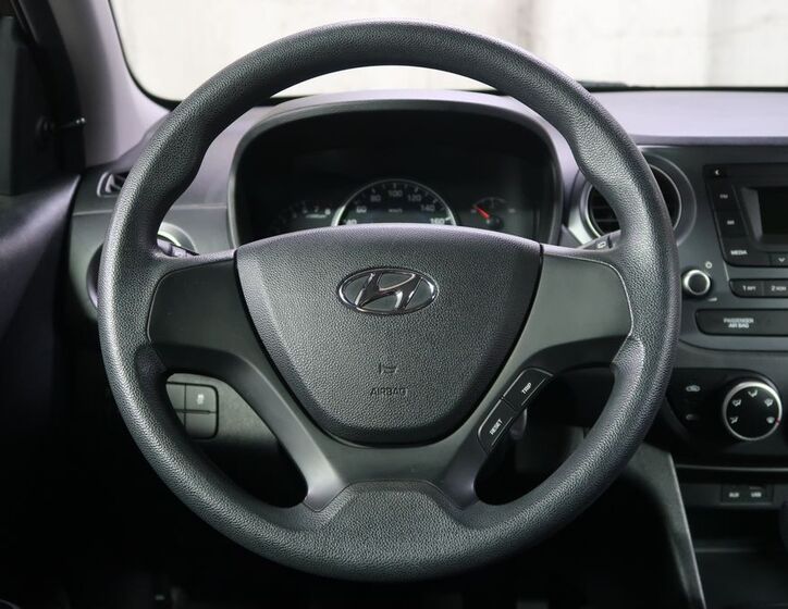 Hyundai i10 14