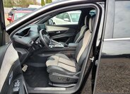 Peugeot 3008 SUV / Terénní 1,6 l 165 kw
