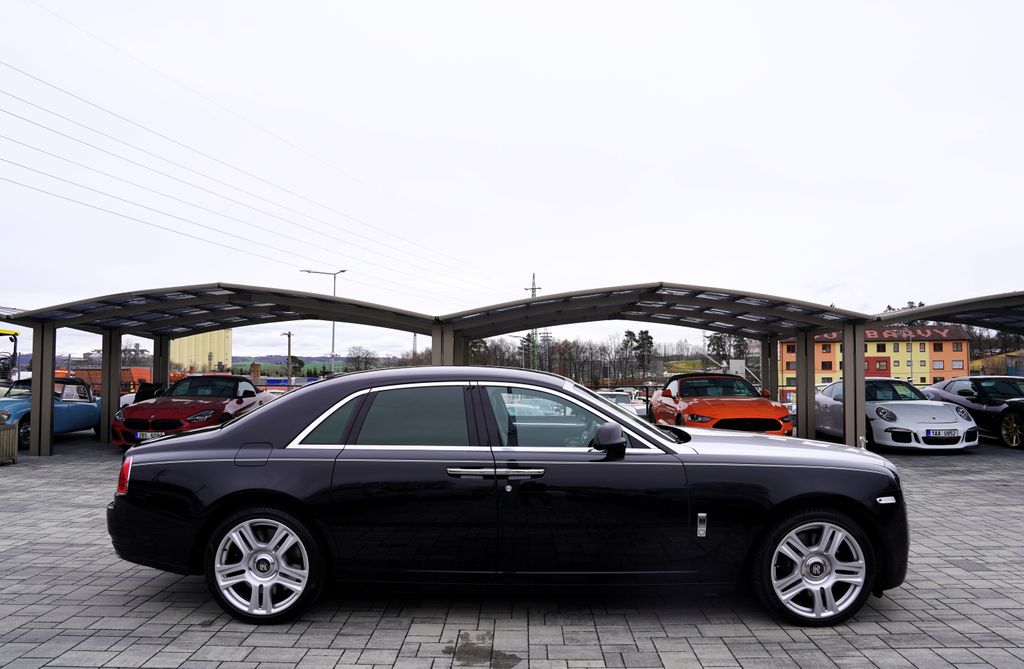 Rolls-Royce Ghost Sedan 6,6 l 420 kw