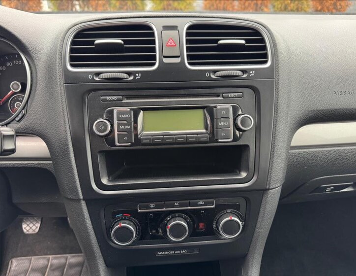 Volkswagen Golf Kombi 1,6 l 77 kw