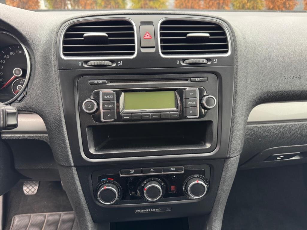 Volkswagen Golf Kombi 1,6 l 77 kw