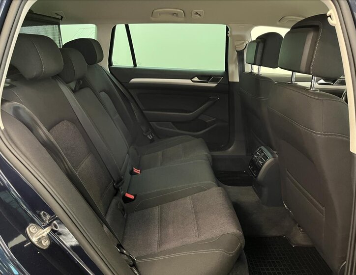 Volkswagen Passat Kombi 2,0 l 140 kw