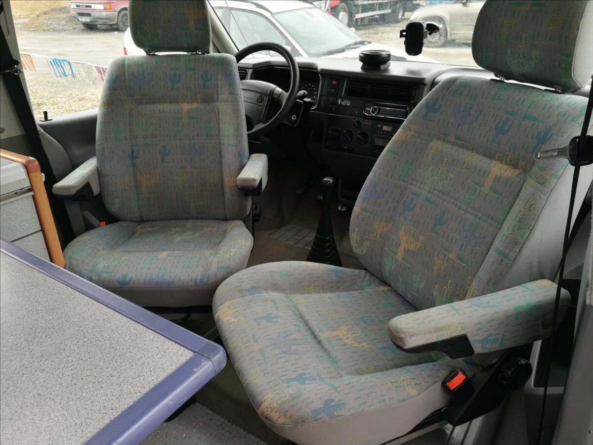 Volkswagen Ostatní Ostatní 2,4 l 57 kw