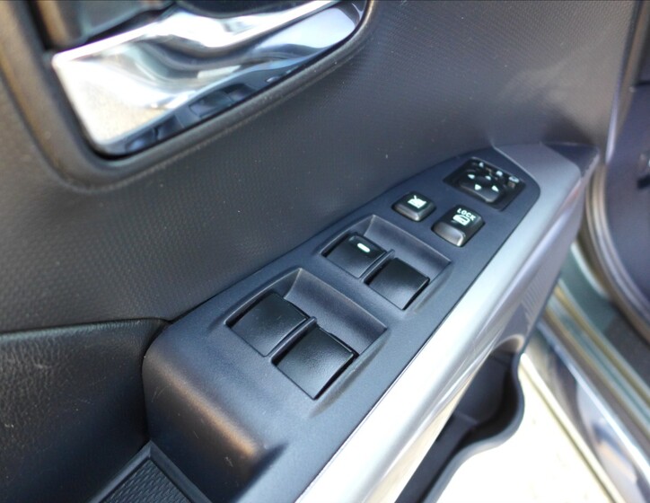 Citroën C-Crosser 15