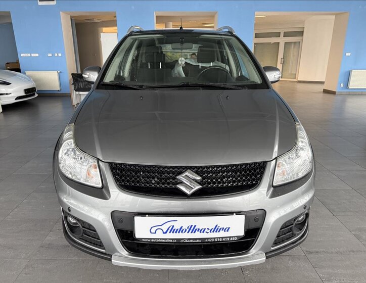 Suzuki SX4 Hatchback 2,0 l 99 kw