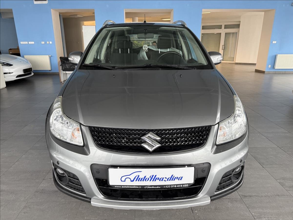 Suzuki SX4 Hatchback 2,0 l 99 kw