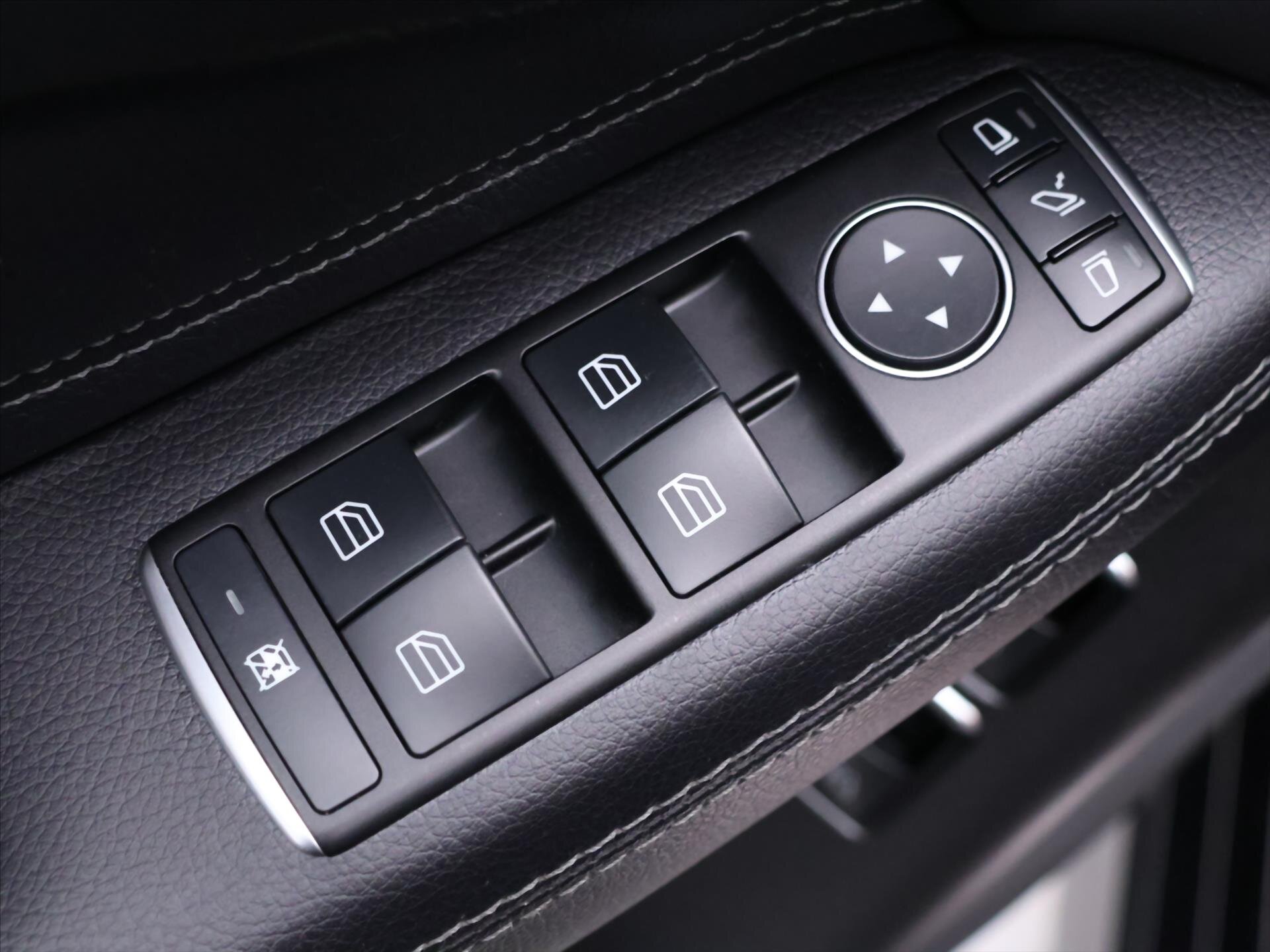 Mercedes-Benz GLE SUV 3,0 l 190 kw