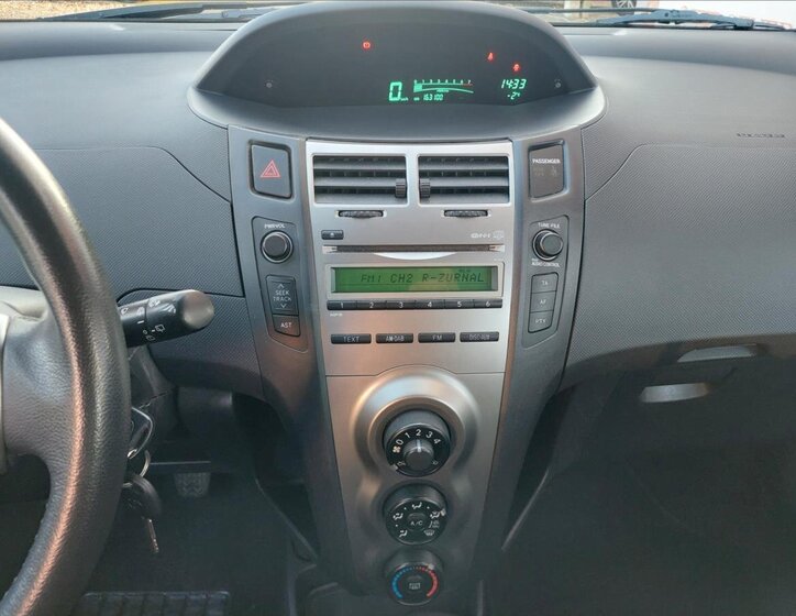 Toyota Yaris Hatchback 998,0 50 kw