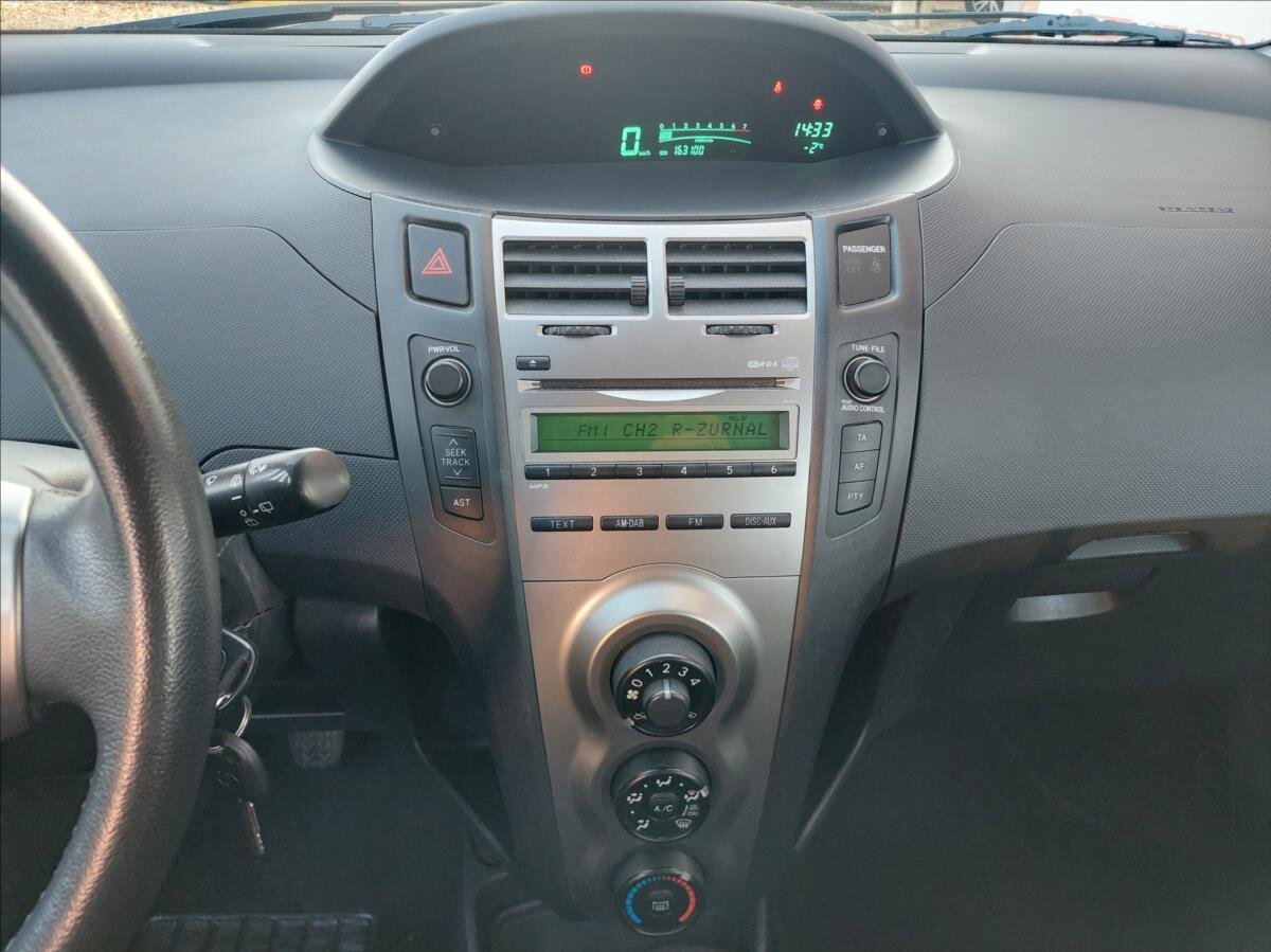 Toyota Yaris Hatchback 998,0 50 kw