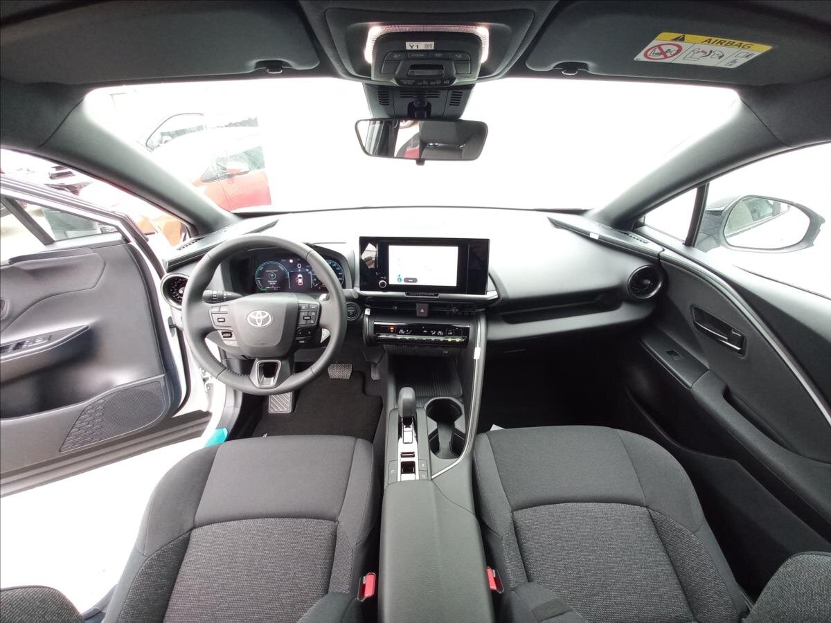 Toyota C-HR CUV 1,8 l 0