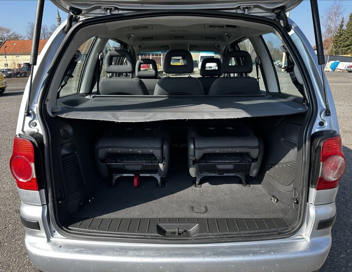 Volkswagen Sharan Kombi 1,9 l 85 kw