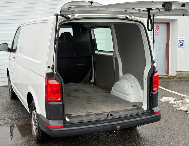 Volkswagen Transporter 9