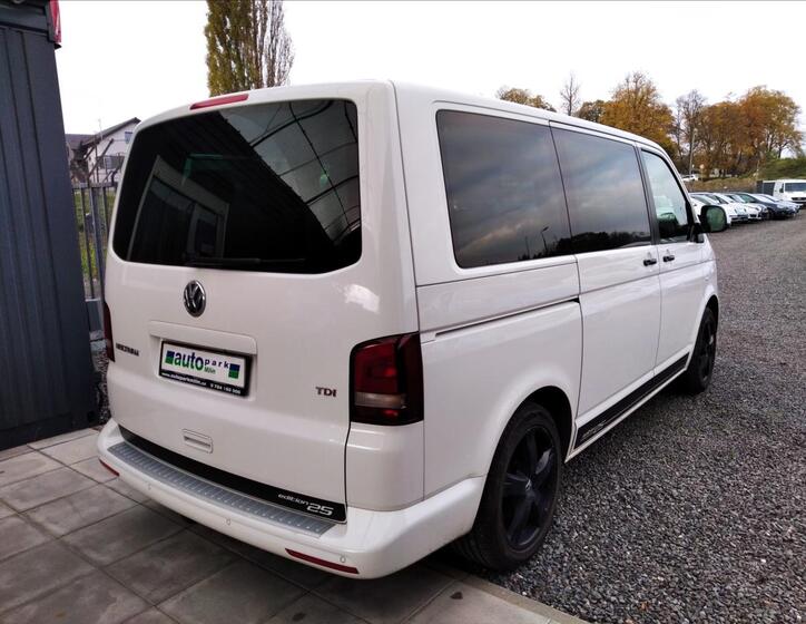 Volkswagen Multivan 7