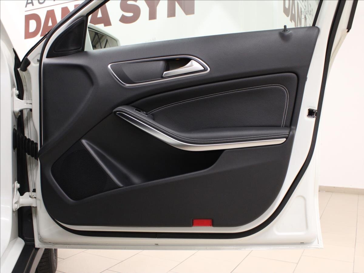 Mercedes-Benz GLA Kombi 1,6 l 90 kw