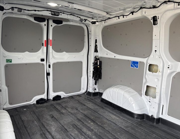 Ford Transit Custom Skříň 2,0 l 100 kw