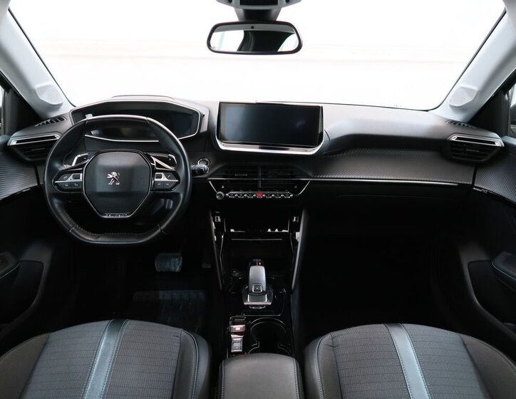 Peugeot 208 Hatchback 1,2 l 96 kw