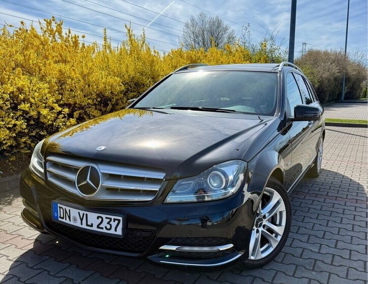 Mercedes-Benz Třídy C Kombi 0,0 195 kw