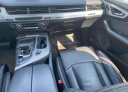 Audi Q7 9