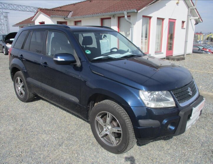 Suzuki Grand Vitara SUV / Terénní 2,4 l 124 kw
