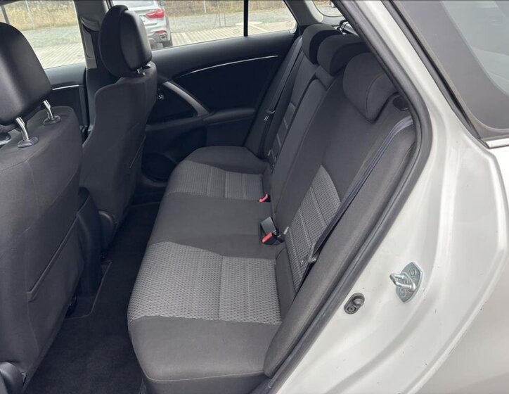 Toyota Avensis Kombi 1,8 l 108 kw