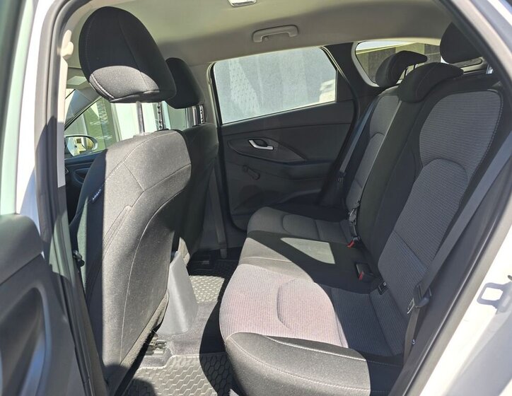 Hyundai i30 Kombi 998,0 73 kw