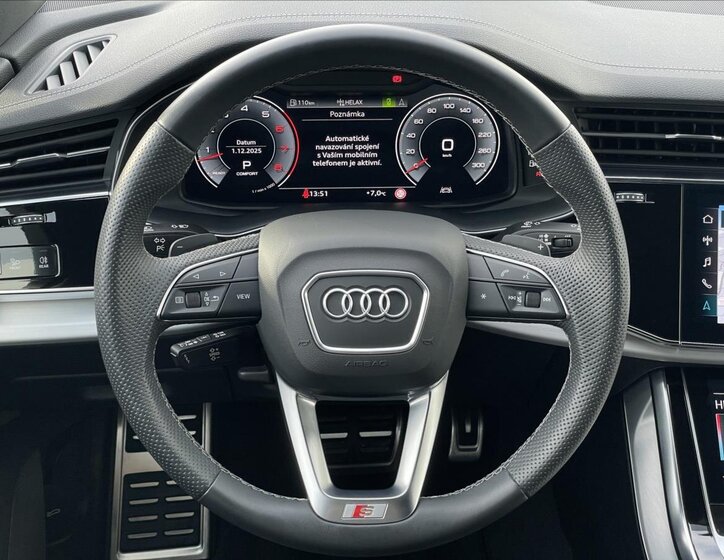 Audi Q7 8
