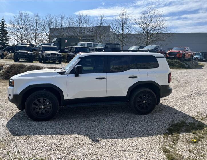 Toyota Land Cruiser 4