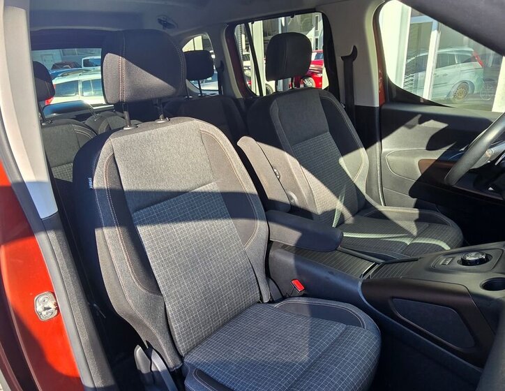 Peugeot Rifter VAN / Minibus 1,2 l 96 kw