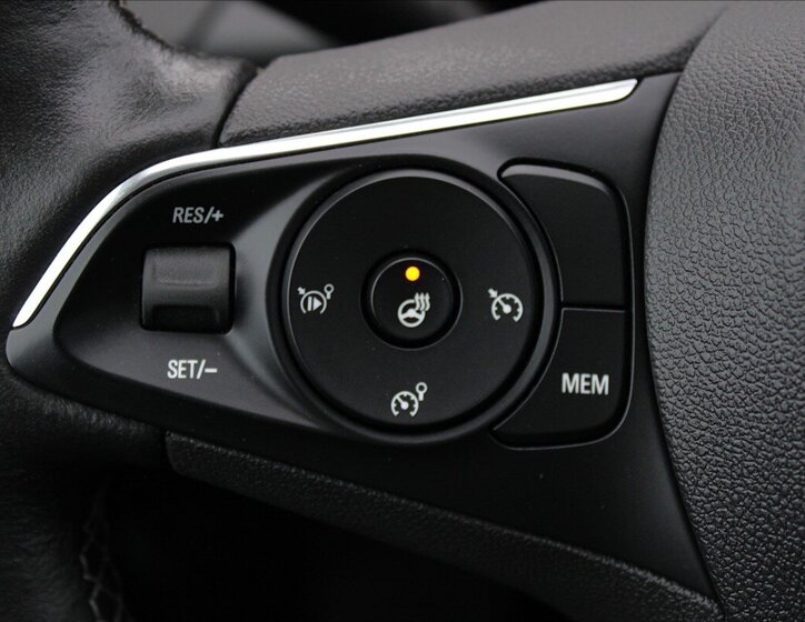 Opel Grandland X SUV 2,0 l 130 kw