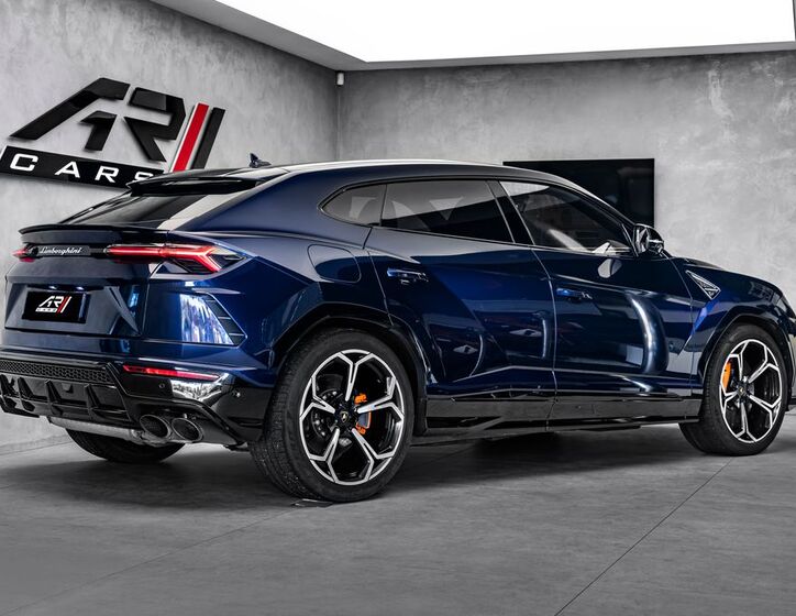 Lamborghini Urus 5