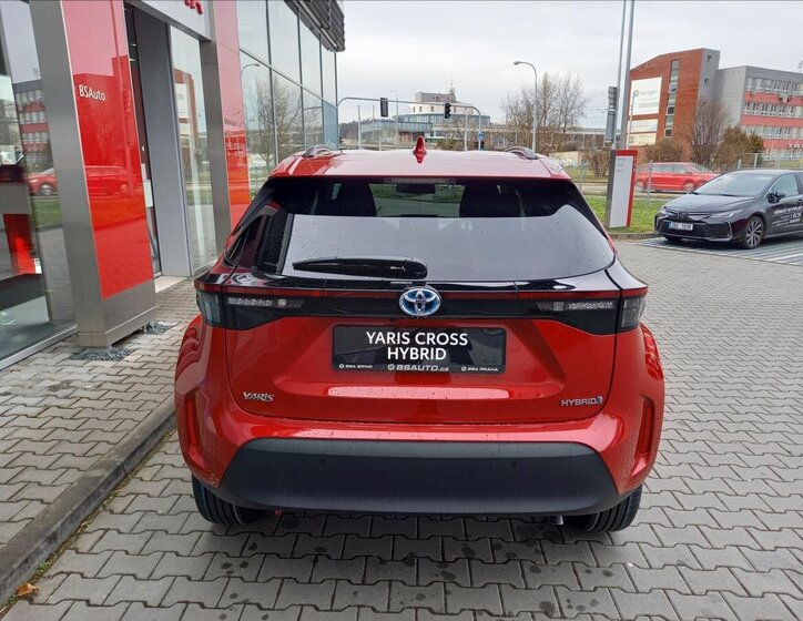 Toyota Yaris Cross SUV 1,5 l 96 kw