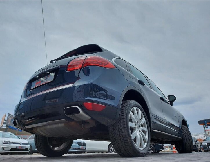 Porsche Cayenne SUV / Terénní 3,0 l 245 kw