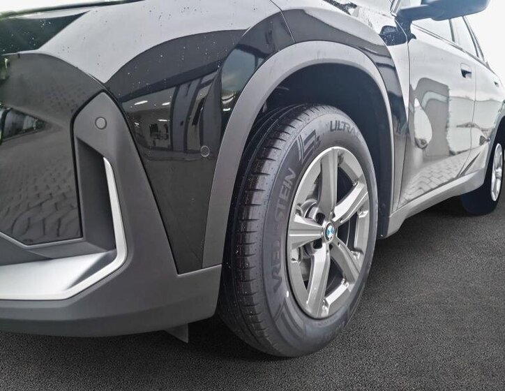 BMW X1 SUV 1,5 l 100 kw