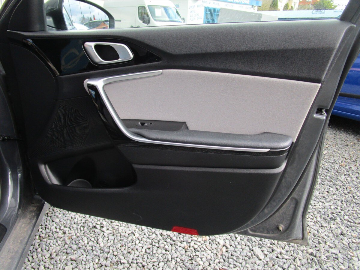KIA Ceed Hatchback 1,4 l 103 kw