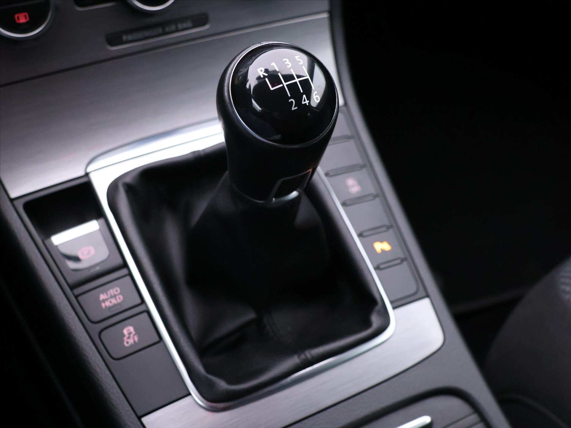 Volkswagen Passat Kombi 1,4 l 90 kw