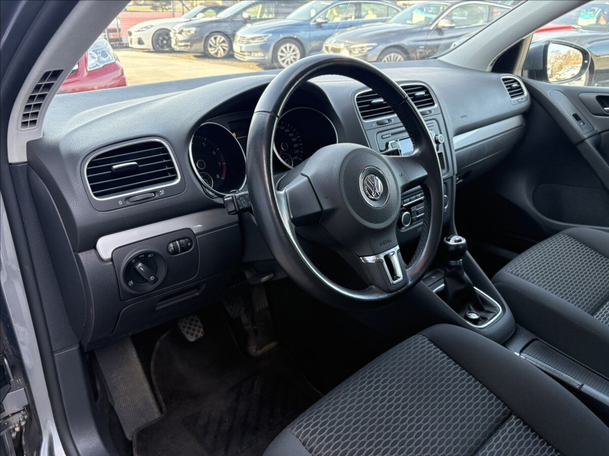 Volkswagen Golf Hatchback 1,2 l 77 kw