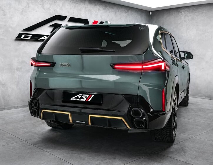 BMW XM SUV 4,4 l 360 kw