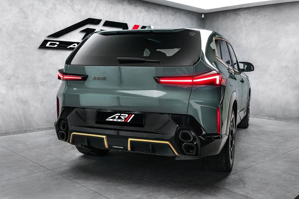 BMW XM SUV 4,4 l 360 kw